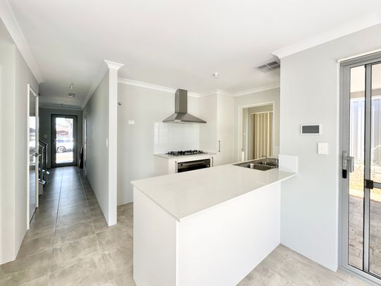 Freshly Built 4-Bedroom Rental in Doubleview – Stylish, Spacious, and Ready for You! - Photo 1