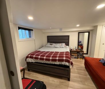 For Lease - 5715 Highland Avenue Unit# LOWER UNIT, Niagara Falls, O... - Photo 1