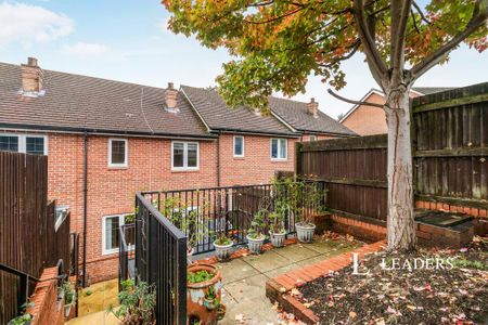 2 bedroom terraced house to rent - Photo 5