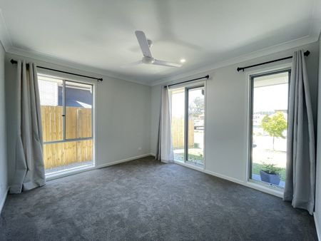 Conveniently Located Family Home - So Close to Everything - Photo 2