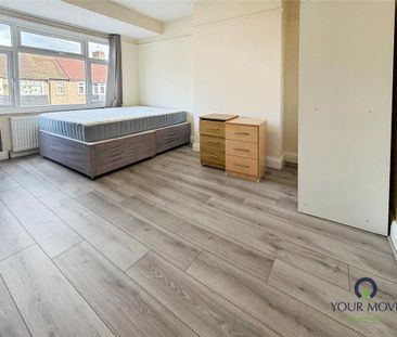 3 bedroom end of terrace house to rent - Photo 2