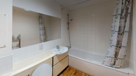 3 bedroom terraced house to rent - Photo 4