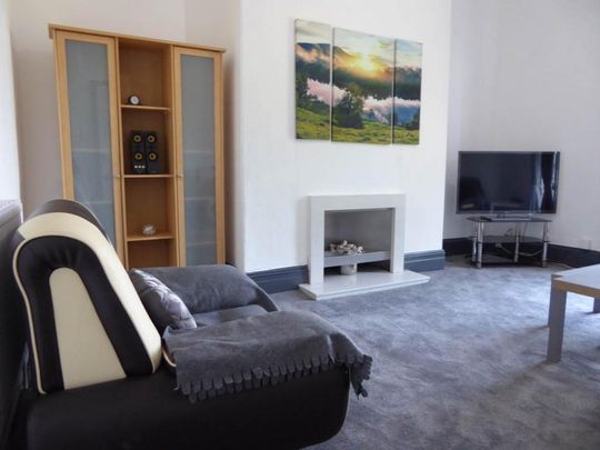 5 bedroom house to rent - Photo 1