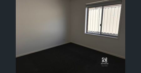 COMFORTABLE LIVING – LANDSCAPED AND SIDE ACCESS - Photo 4