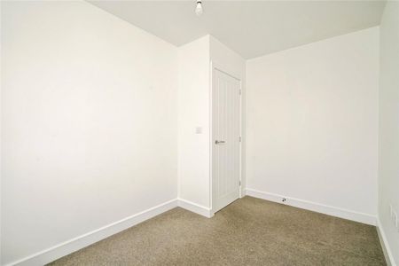 3 bedroom detached house to rent - Photo 5