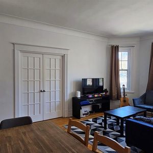 3 CH - 1 SDB - Montréal - $2,200 /mo - Photo 3