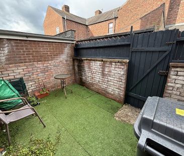 2 bedroom terraced house to rent - Photo 3