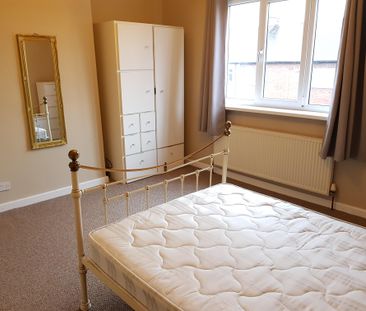 Ashton Road, Castleford - Photo 3