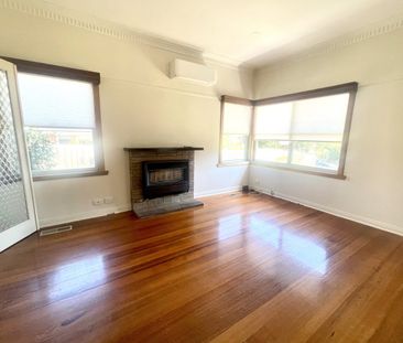 Tranquil garden, east facing backyard - Photo 3