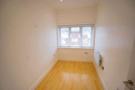 Lonsdale Avenue, Wembley, Middlesex, HA9 - Photo 4