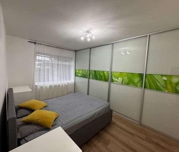 Staines Road, Feltham, TW14 - Photo 3