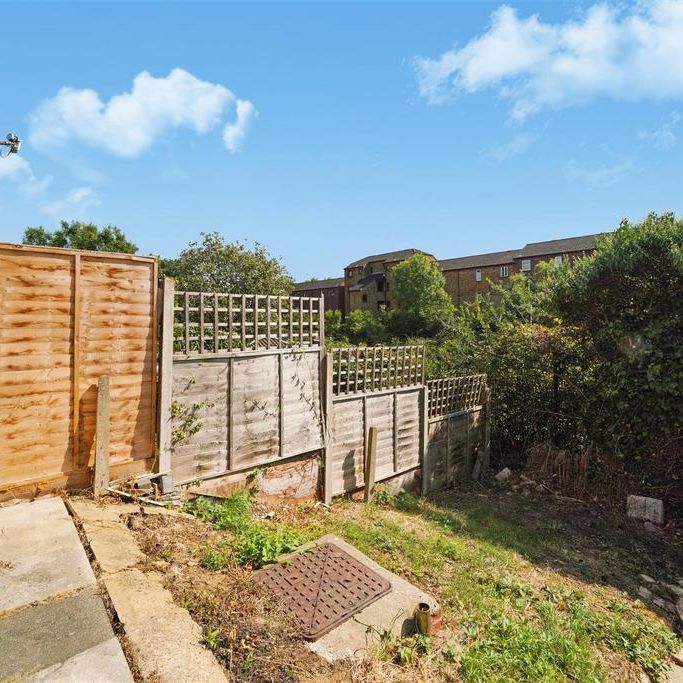 2 bedroom terraced house to rent - Photo 1