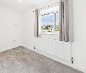 4 bedroom detached house to rent - Photo 5