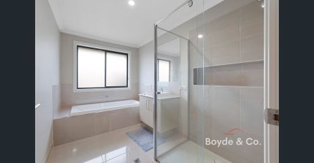 Spacious 4–5 Bedroom Family Home - Photo 4