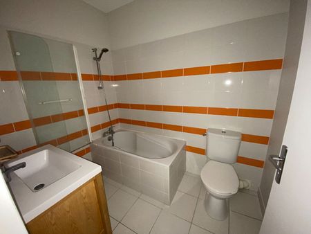 LAVAL, appartement T2 de 46 m² au 1er étage - Photo 5