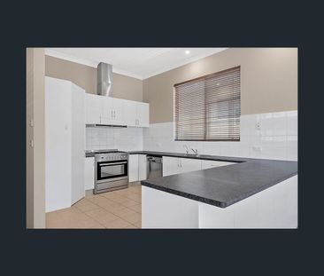 Ready for a cuppa on the deck? - Photo 5