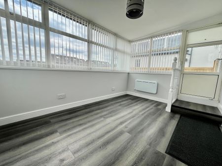 Tyersal Road, Bradford - Photo 5