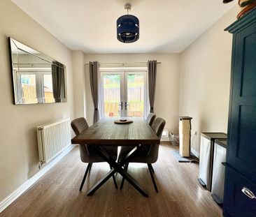 4 bedroom terraced house to rent - Photo 3