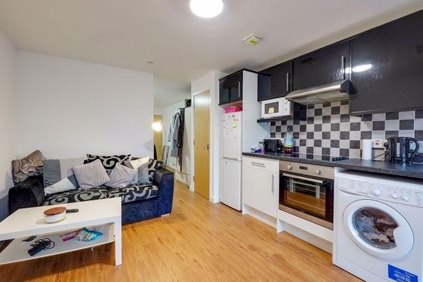 1 bedroom flat to rent - Photo 1