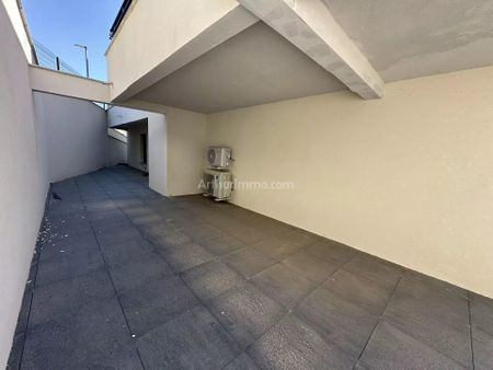 Location Appartement 3 pièces 62 m2 à Ajaccio - Photo 2