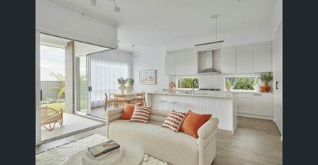 STUNNING TWO-STOREY EX-DISPLAY HOME BY WISDOM HOMES - Photo 5