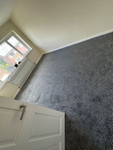 3 Bed Semi-Detached House, Ferrars Road, S9 - Photo 3