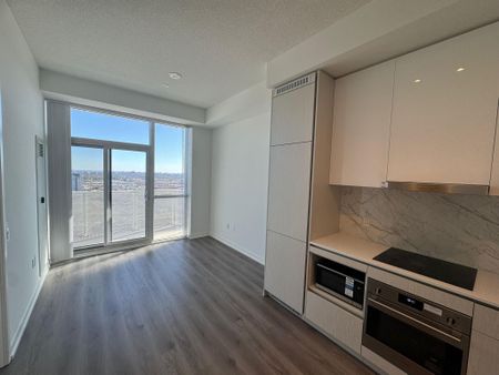 For Lease - 8 Interchange Way Unit# 2303, Vaughan, Ontario - Photo 2