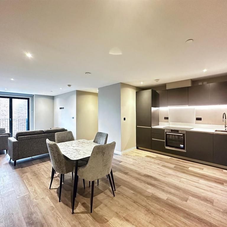 3 bedroom apartment to rent - Photo 1