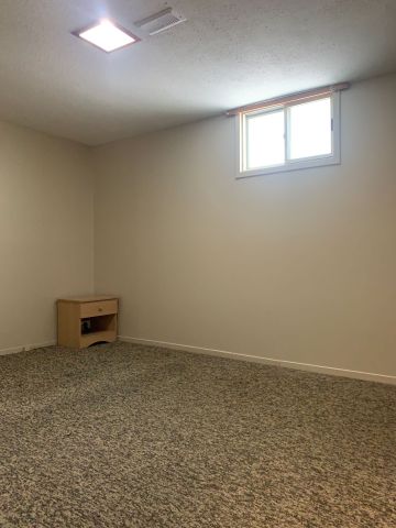 For Lease - 859 Tavistock Street Unit# 3, Britannia Heights - Queensway Terrace N and Area, Ontario - Photo 3