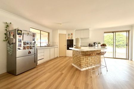 Coastal Charm - 4 Bedroom Home in Sought-After Halls Head - Photo 4