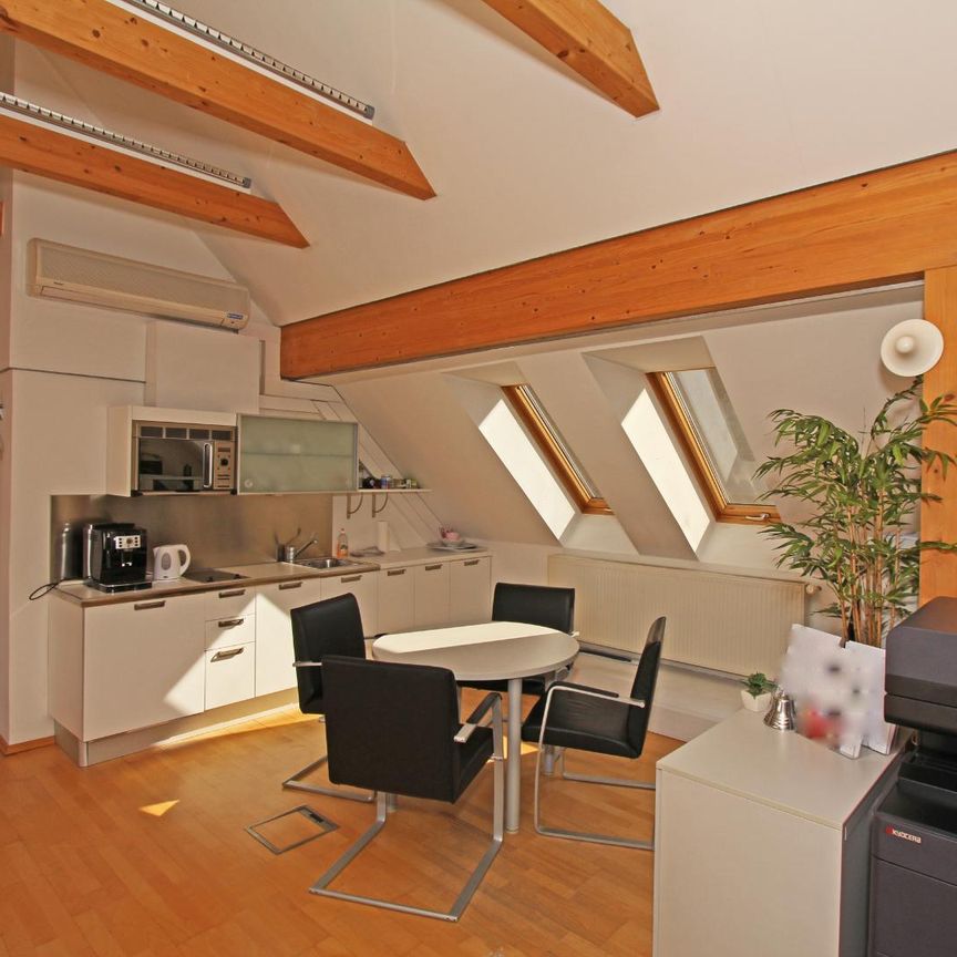 Helle, schöne Wohnung, mit 5 Parkplätzen, in Graz St. Peter - Photo 1