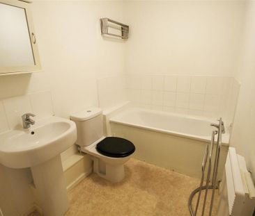 2 bedroom apartment to rent - Photo 6