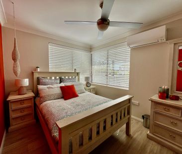 Executive-Style Family Living with Picturesque Views! - Photo 5