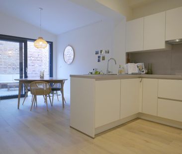 Volledig gerenoveerde woning te Sint-Gillis - Photo 3