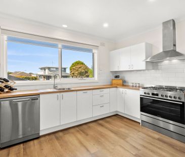 Beutifully Updated Home - Photo 5