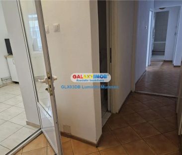 Inchiriere apartament 3 camere decomandat Targoviste Micro 12 - Fotografie 3
