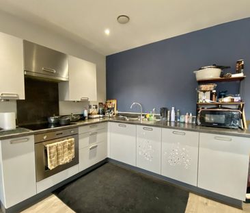 Peterborough - Photo 1