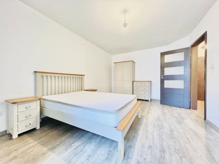 2 Bed Flat, Brixton Hill, SW2 - Photo 2