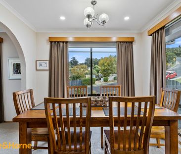 "Neat and Tidy 3 Bedroom Home + Sunroom!" - Photo 5
