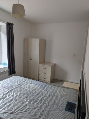 2 Bed Terraced House, Carr Mills, LS7 - Photo 3