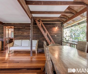 Treehouse Coastal Living Within Walking Distance To The Beach! - Photo 4