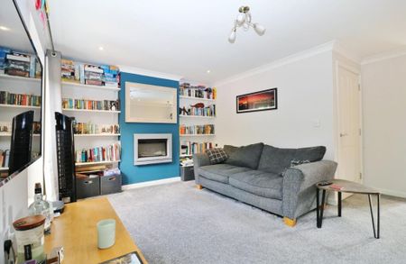 2 bedroom semi-detached house to rent - Photo 3