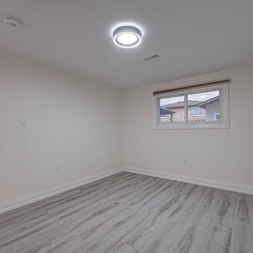 For Lease - 383 Rexford Drive Unit# 2, Hamilton, Ontario - Photo 1