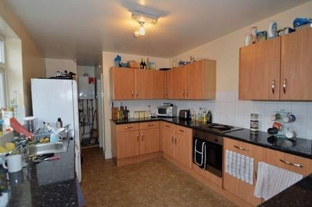 Room in a Shared House, Oval Road, B24 - Photo 5