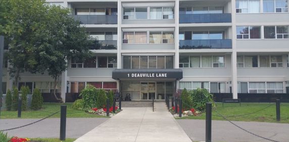 1 Deauville Lane - Photo 2