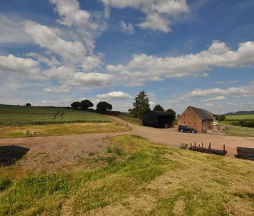 4 bedroom farm house to rent - Photo 1