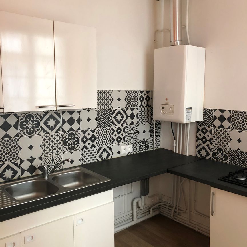 Location Appartement 2 pièces 51m² BORDEAUX 33000 - Photo 1