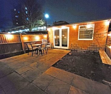 Room in a Shared Flat, Lewey House, E3 - Photo 4