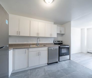 For Lease - 5 Glamorgan Avenue Unit# 409, Toronto, Ontario - Photo 6