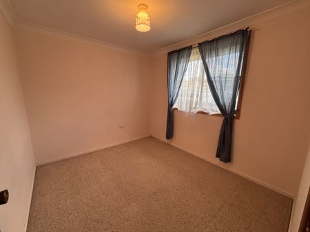 82 Evans Street, Tamworth - Photo 3